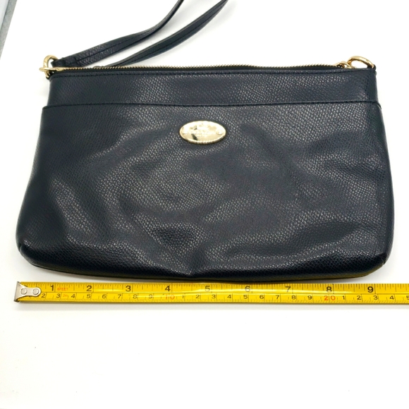 Coach wristlet clutch zip pouch wallet cosmetic euc - Picture 4 of 9